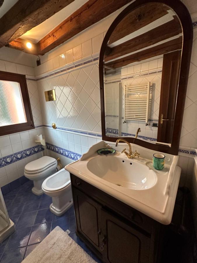 1 Ca'Del Traghetto Family Apartment Veneţia Exterior foto