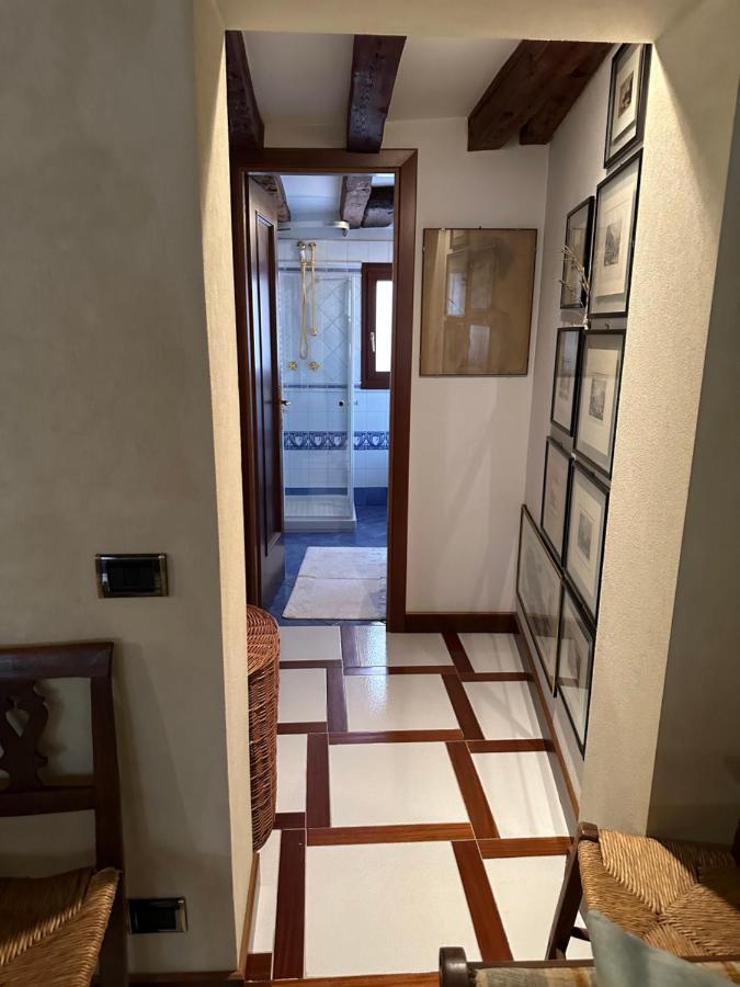 1 Ca'Del Traghetto Family Apartment Veneţia Exterior foto